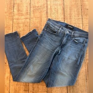 Express size 4 mid-rise jeans